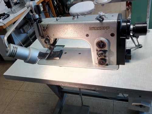 Dürkopp- Industrienähmaschine Typ 271 mit Fadenabscheder - Bild 6 von 18