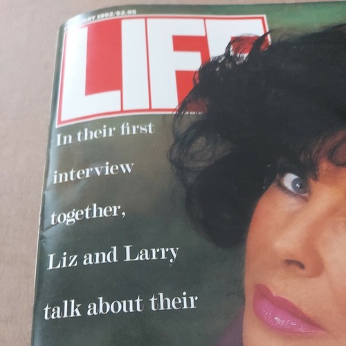 Vintage 1992 LIFE Magazine February Issue Features "Liz Taylor" & More - Picture 2 of 5