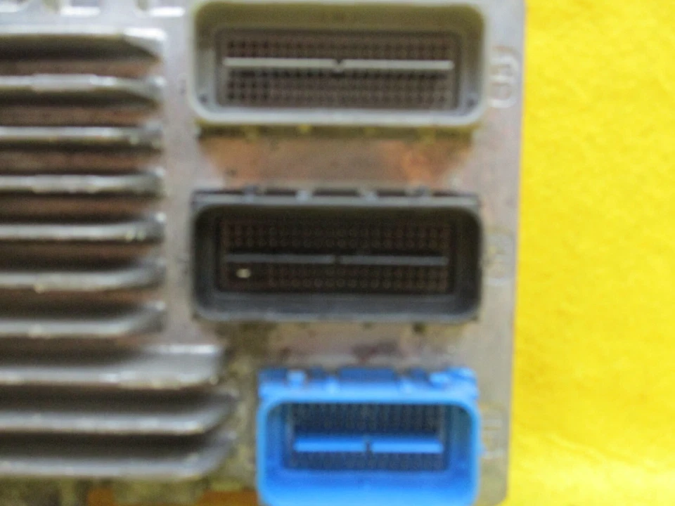 12 13 14 15 16 2012 2013 2014 2015 2016 GMC Sierra 3500HD ECU ECM PCM Foto 2 de 4