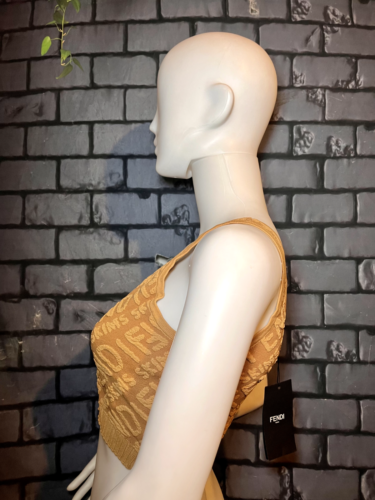 NUEVO FENDI SKIMS Logo Dorado Medias Gruesas Bralette Top - Imagen 4 de 10