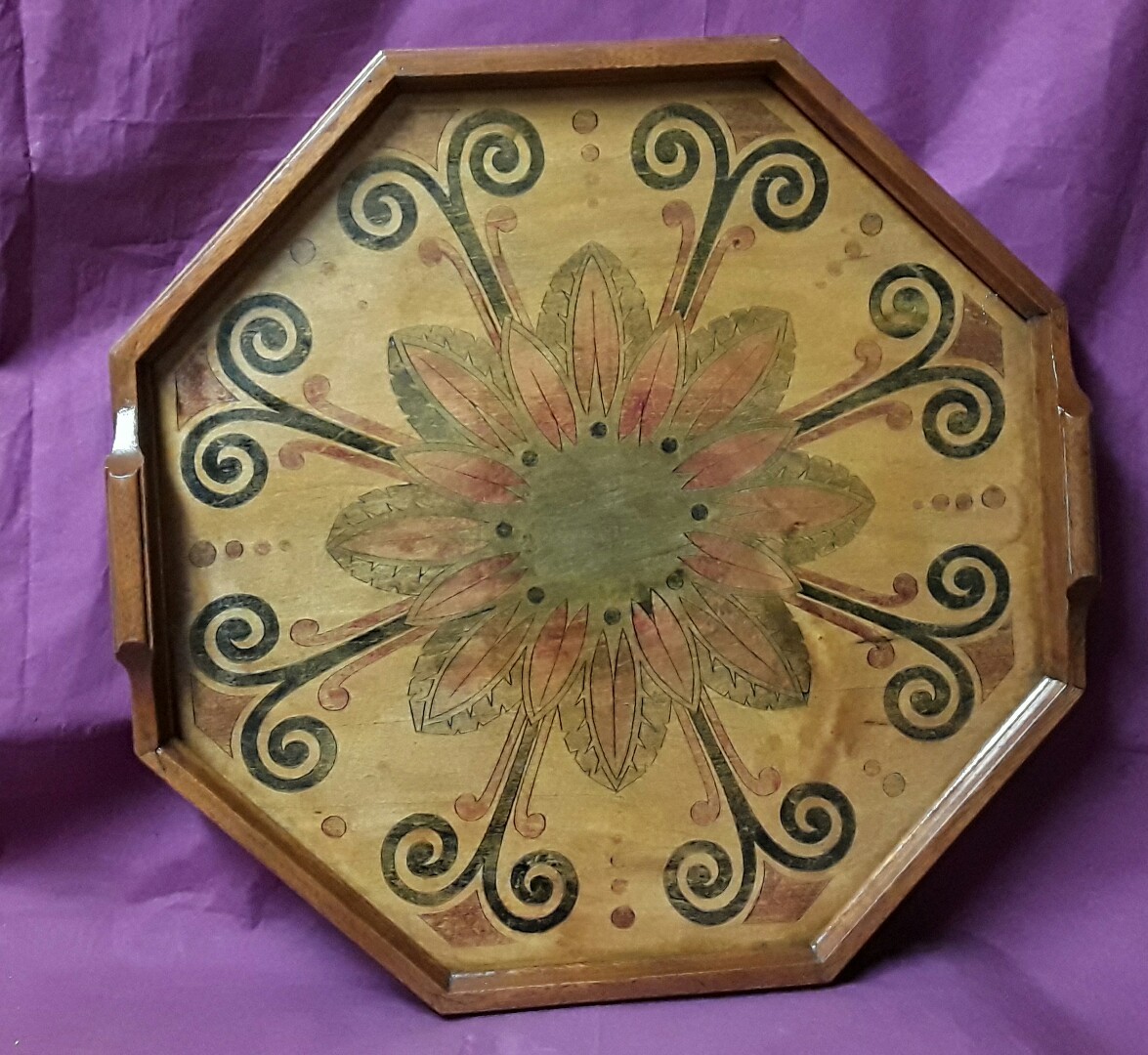 BEAU PLATEAU OCTOGONAL EN BOIS DÉCOR PEINT VERNIS 20 éme Speciale prijs met onmiddellijke levering