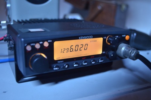 Kenwood TM 541 FM 1200 MHz Japan Version - Imagen 2 de 23