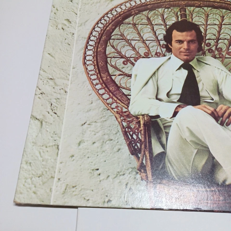 Julio Iglesias - El Amor - LP Vinyl Record Album - Image 3 of 4