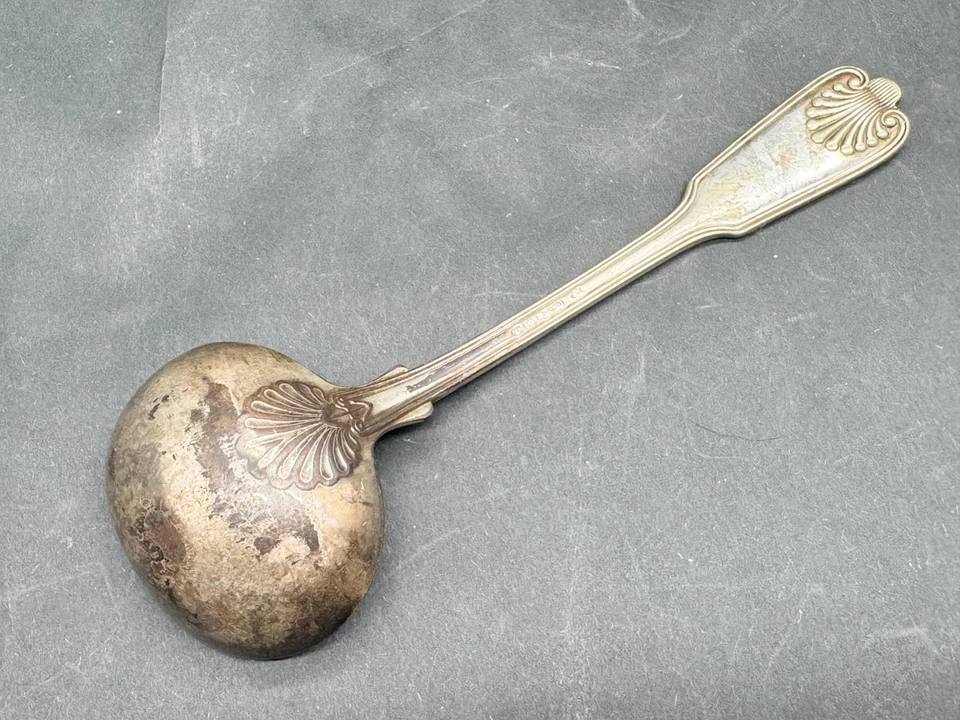 VINTAGE SILVER PLATED LADLE SHELL PATTERN SMALL SAUCE GRAVY SERVING SPOON - Image 4 of 4