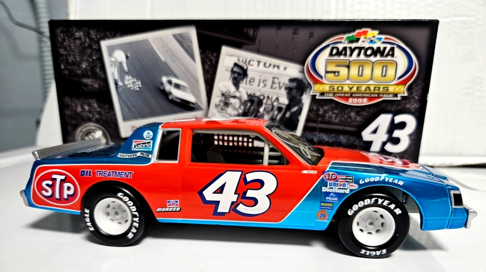 Richard Petty #43 STP D500 1981 color líquido autografiado 1/24 Nascar Foto 3 de 4