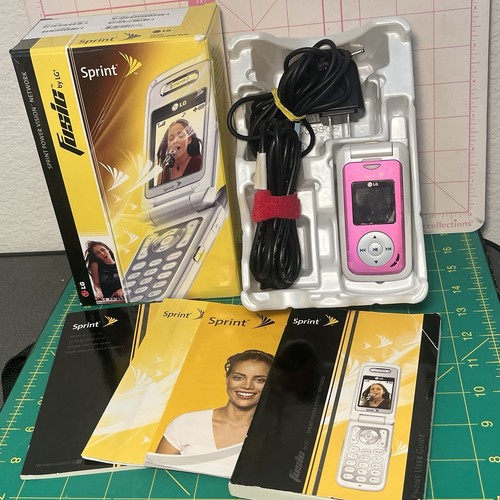 Sprint LG Fusic LX550 Flip MP3 Cell Phone Tested CIB Headphones Box AC VTG RARE - Photo 3 sur 24