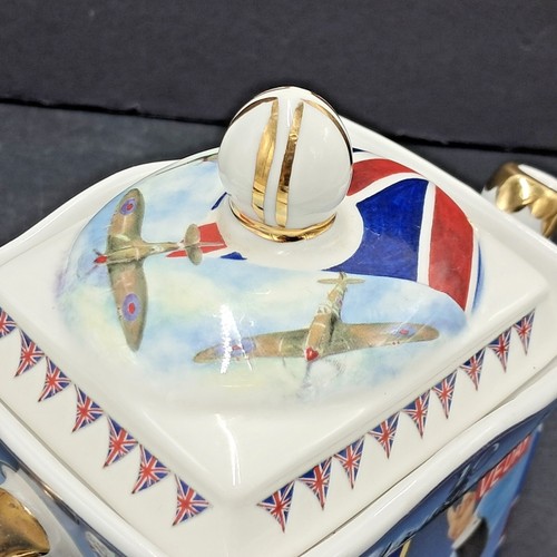 Sir Winston Churchill James Sadler Great Leaders by Matt Edwards Teapot with Lid - Bild 5 von 11