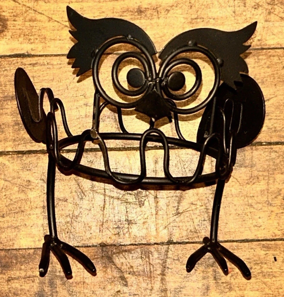 2 Owls. Black. Metal Pumpkin Stands. Halloween. Autumn. Fall 10”x8.25” &4”x5.25” - Image 2 of 4