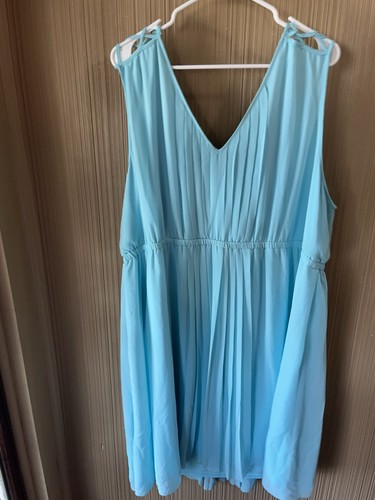 Women’s Plus Size Torrid Blue Dress Size 4 - Picture 5 of 5