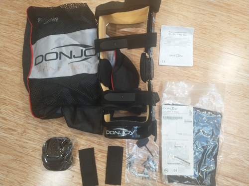 DonJoy Knee Brace Defiance with Suspension Sleeve Carry Bag Right Leg Large?