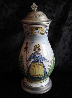 Vintage Fayence Bierkrug mit Zinndeckel Handbemalt Hirtin - Bild 1 von 4