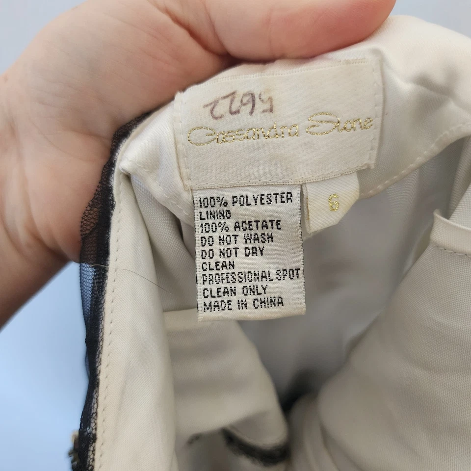 Vestido Formal Y2K Cassandra Stone 6 Sirena Vestido de Baile Negro Marfil Forma Ajuste Foto 4 de 4