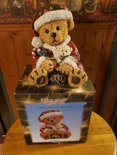 Young's Inc. Abiding Bear Christmas Bear From 2001 Model # 91110 NIB