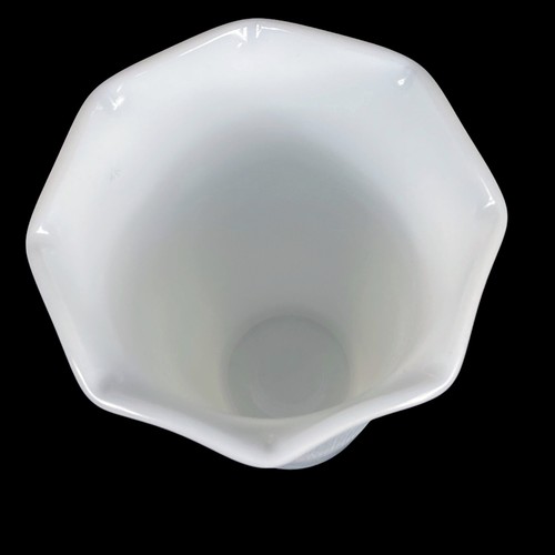 Vintage Hazel Atlas Retro Milk Glass Flared Vase Fine Ribbed w/ Scalloped Rim 7” - Picture 5 of 8