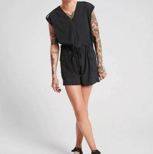 Athleta schwarzer minimalistischer Cargo-Strampler "Sutton" Active Athletisure 14 - Bild 1 von 7