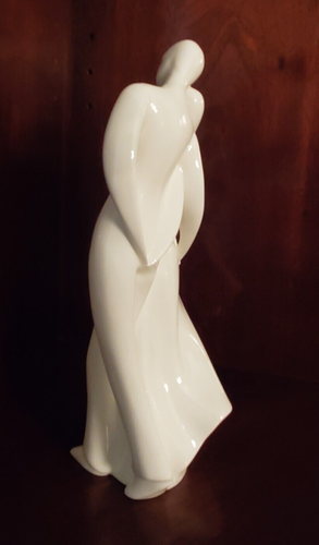 ROYAL DOULTON BONE CHINA FIGURINE HN 2762 "LOVERS"- MINT CONDITION - Afbeelding 3 van 8