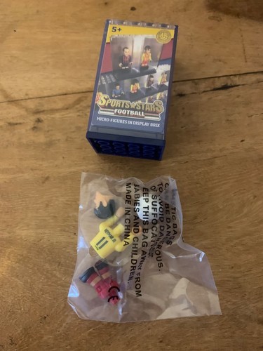 Sports stars football neymar jr Character Building Micro Figures in display