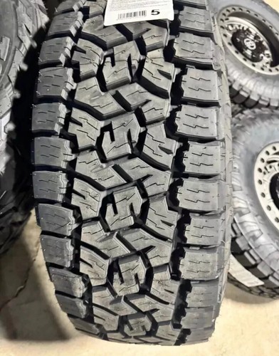 17X9.5 Black Rhino Abrams Wheels Rims 35" Toyo Tires Fits Jeeps 5x127 - Picture 3 of 5