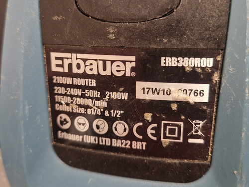 Erbauer ERB380R0U 2100W plunge Router 230V 1/4 & 1/2 collet (working) - Picture 2 of 6