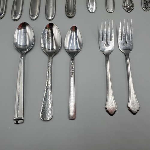 Flatware Silverware Mixed Lot Knives Forks Spoons Korea Stainless - Picture 4 of 8