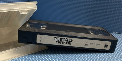 The Wiggles Wake Up Jeff VHS - Picture 3 of 3