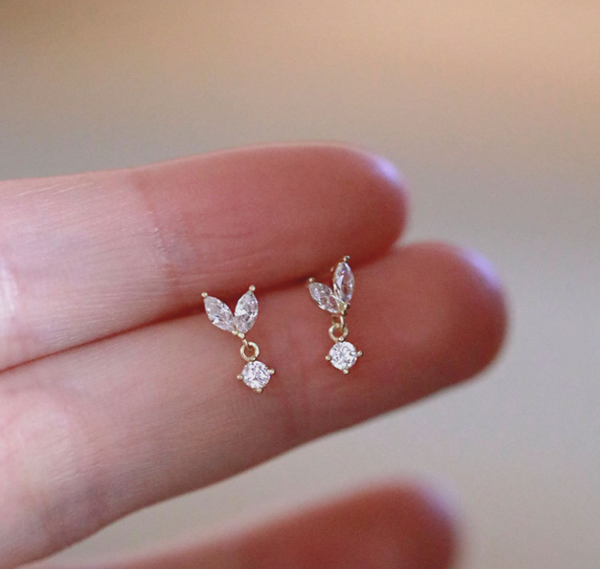 【engbrox】TINY RIBBON CUBIC EARRING cherry ribbon cubic earring - ENGBROX | 60% - Asian Fashion