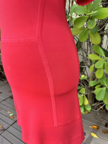 Vestido ceñido al cuerpo Yigal Azrouel rojo mini cuello corto tejido cuello XS usado - Imagen 7 de 12