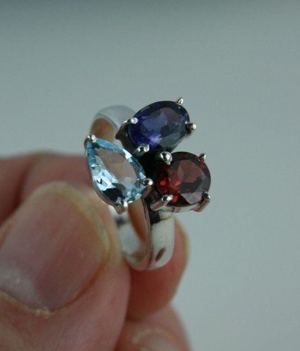 Sterling Silber Ring mit Edelsteinen Größe 53 natürlicher Granat Topas Iolit - Bild 1 von 3