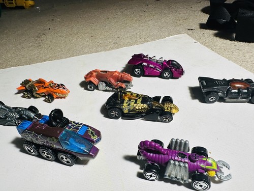 57x Hot Wheels Animals Lot Monsters Creatures Bugs Themed Cars Dinos🦕🐉 Dragons - Picture 24 of 24