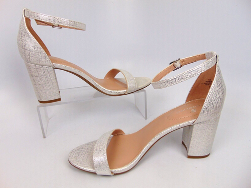NEW! Bandolino Armory 3 Ankle Strap Heels Women's Sandals Size 7.5 Med, Silver - Picture 3 of 15