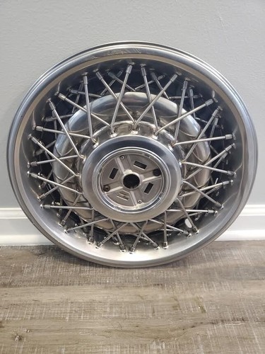 1990-1992 Cadillac Brougham RWD Wheel Cover- #7 - Picture 2 of 4