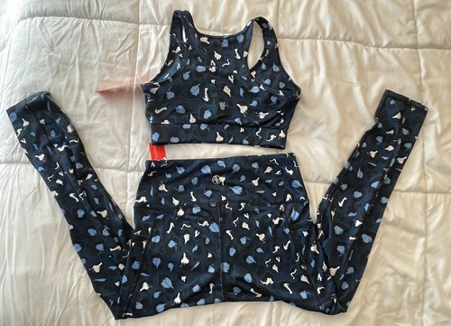 NWT Woman ADRIENNE VITTADINI SPORT Active Top & Short SET Size MEDIUM Black CAMO - Picture 2 of 6