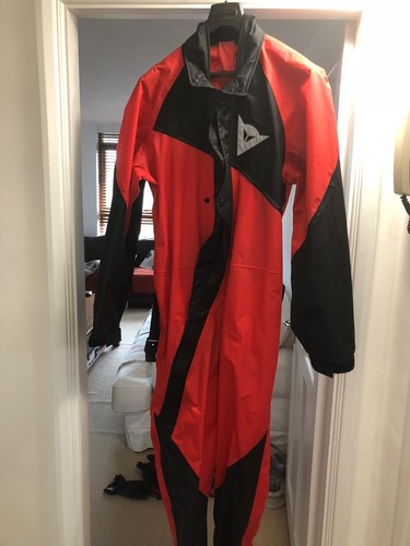 Dainese Rain Suit M, £45—Mint, RH16 - Picture 3 of 5