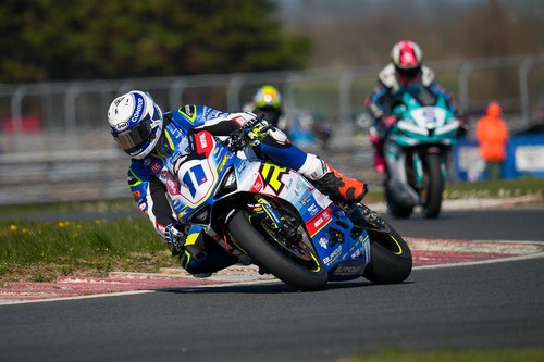 Victory V 92 SC 2000-2001 NGK Spark Plug DCPR6E - Picture 8 of 10