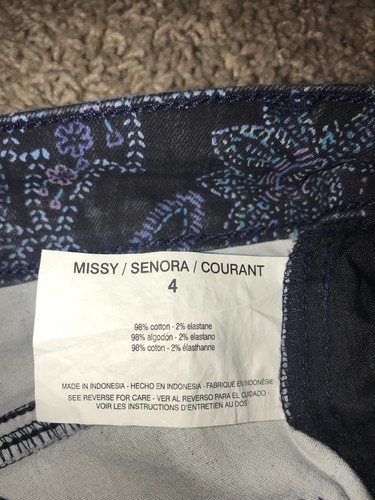 NWT Women's Bandolino Size 4 Millie Curvy Capri Jeans With Stretch - Picture 8 of 9