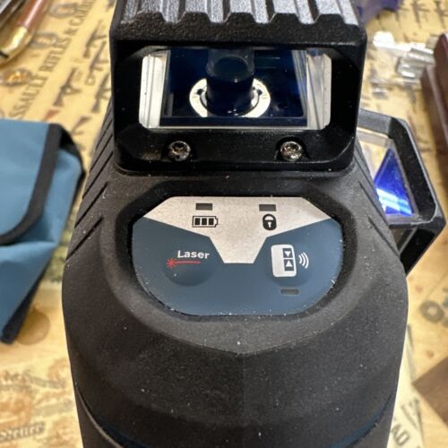 BOSCH 200FT LASER LEVEL MODEL-GLL3-300 WITH BAG And Stand BM1 - Picture 4 of 6