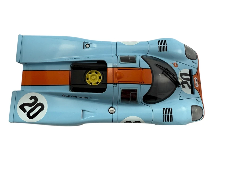 1:18 AUTOart 1970 Porsche 917K Steve McQueen Gulf #20 Diecast Model Car - Image 2 of 4