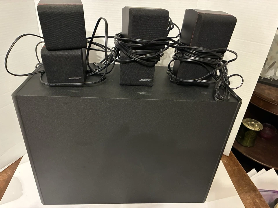 Bose Acoustimass 7. Altavoces de cine en casa. Subwoofer. 3 altavoces/cables de doble cubo Foto 3 de 4