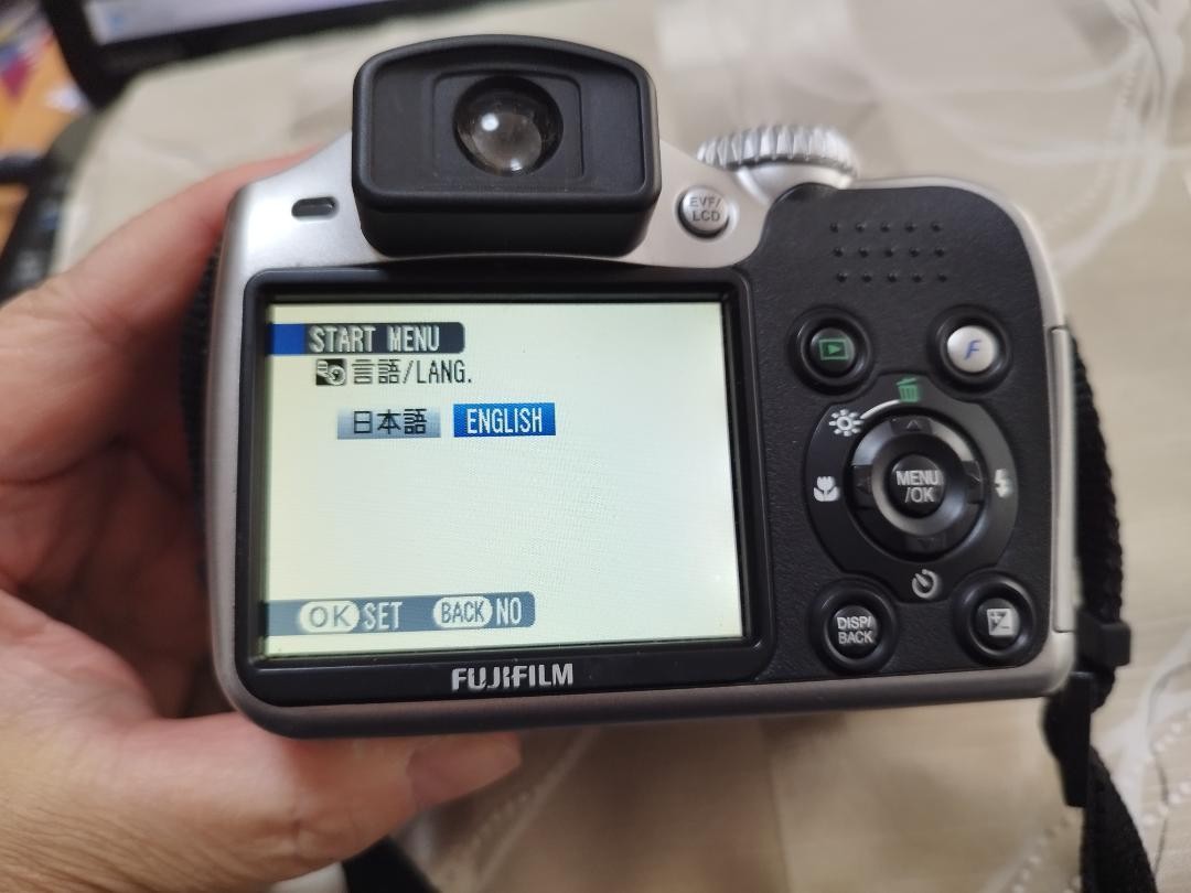 デジタルカメラ FUJIFILM FinePix S5700 DIGTAL CAMERA Amazon.com : FUJI FINEPIX S5700 DIGITAL CAMERA