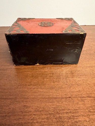 CAJA DE CARTAS ESTILO ASIÁTICO CON CARTAS~COLOR NARANJA CON FIGURAS DE LATÓN - Imagen 8 de 9