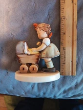 1991 HUMMEL GOEBEL MORNING STROLL 1st ISSUE Date 1994 375 3/0