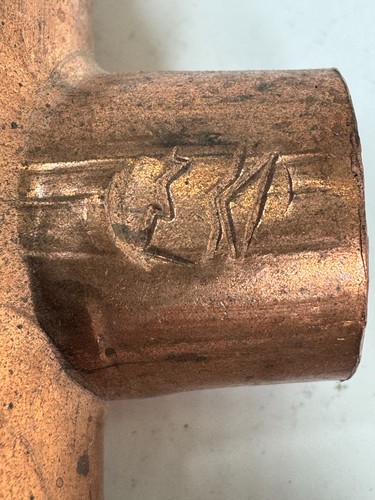 MUELLER Reducing Tee 1-1/2" x 1-1/4" x 3/4" CTS Solder Copper Sweat Fitting - Picture 5 of 8