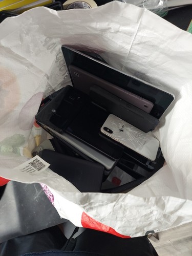 Lot Of Cell Phones, Parts, Untested, A Few Of Them Might Work, Parts, As Is - Photo 2 sur 2