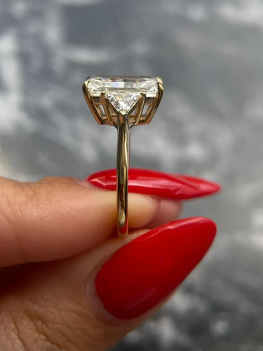 5.60Ct Radiant-Cut Lab Grown Diamond Three Stone Wedding Ring 14k Yellow Gold - Picture 2 of 5