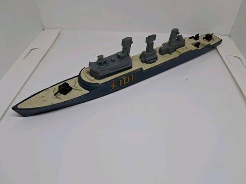 Matchbox Battleship Sea Kings F101 K301 Frigate K305 Subchaser Lesney England - Picture 3 of 8