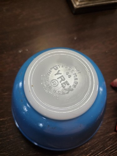Pyrex 401 Primary Blue Mixing Nesting Bowl 1.5 Pint Vintage 1950’s MCM Excellent - Picture 6 of 8