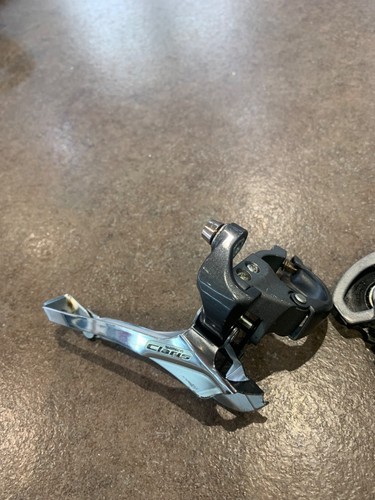 Desviador trasero y delantero de carretera Shimano Claris 8 velocidades FD-2400 y RD-2400 - Imagen 2 de 6