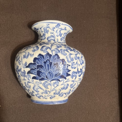 Andrea by Sadek Blue & White Wall Hanging Pocket Vase - Picture 1 of 4