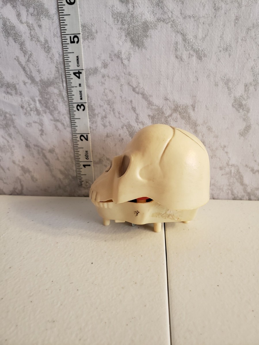 Vintage Fun World Halloween Wind Up Chattering Skeleton