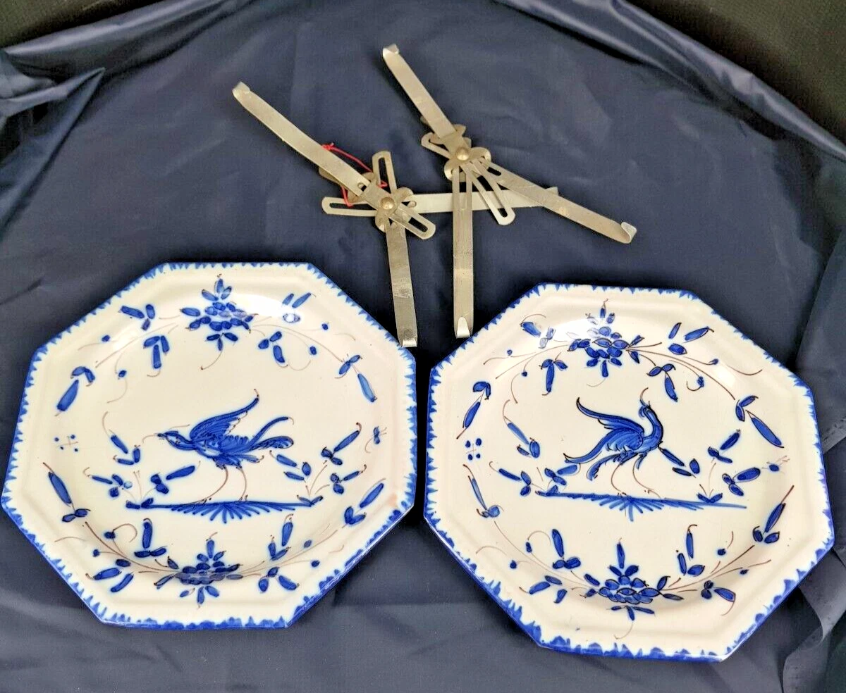 Lot de 2 assiettes en faience ancienne signé, Matet Martres
